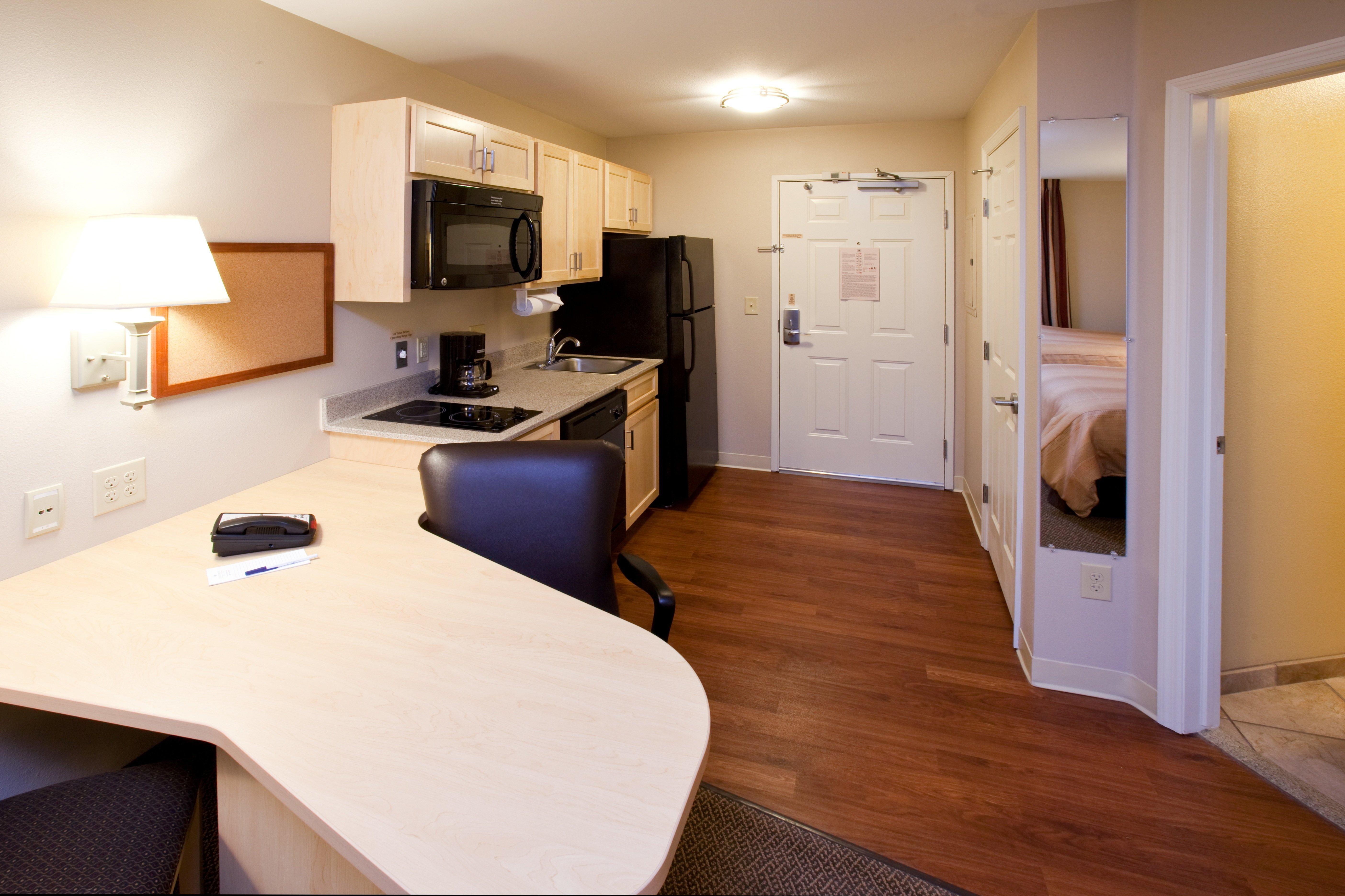 Candlewood Suites Minot By Ihg Buitenkant foto
