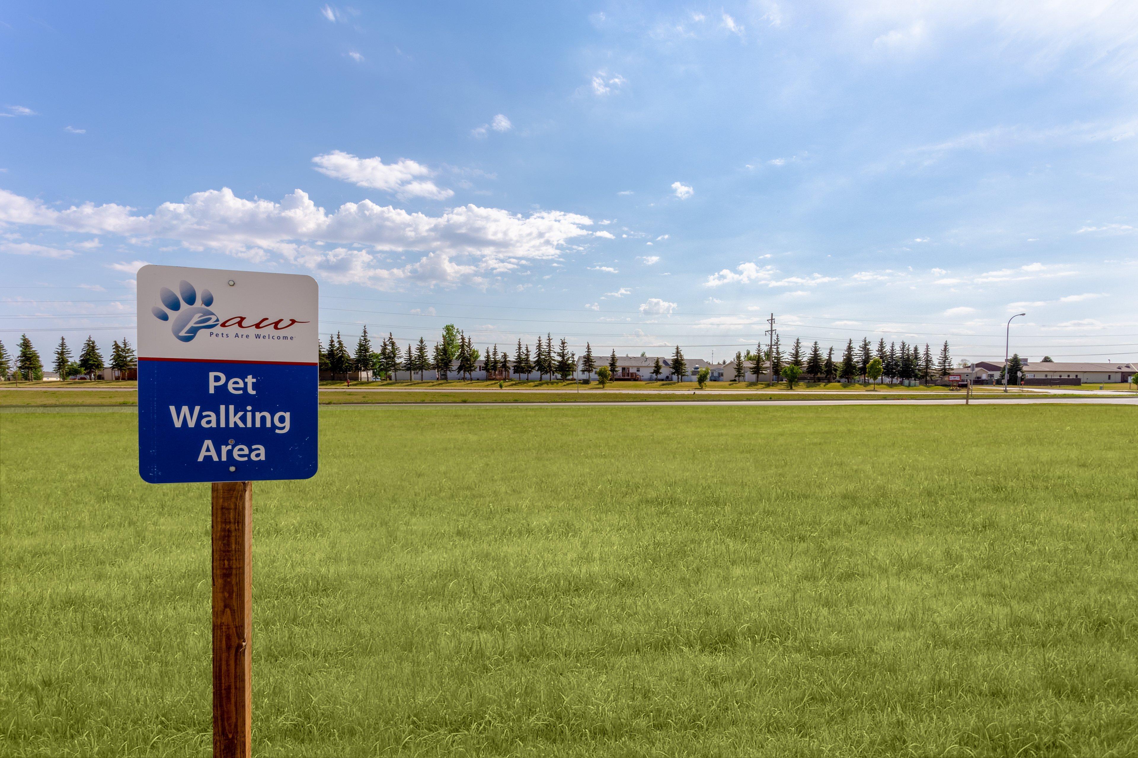 Candlewood Suites Minot By Ihg Buitenkant foto