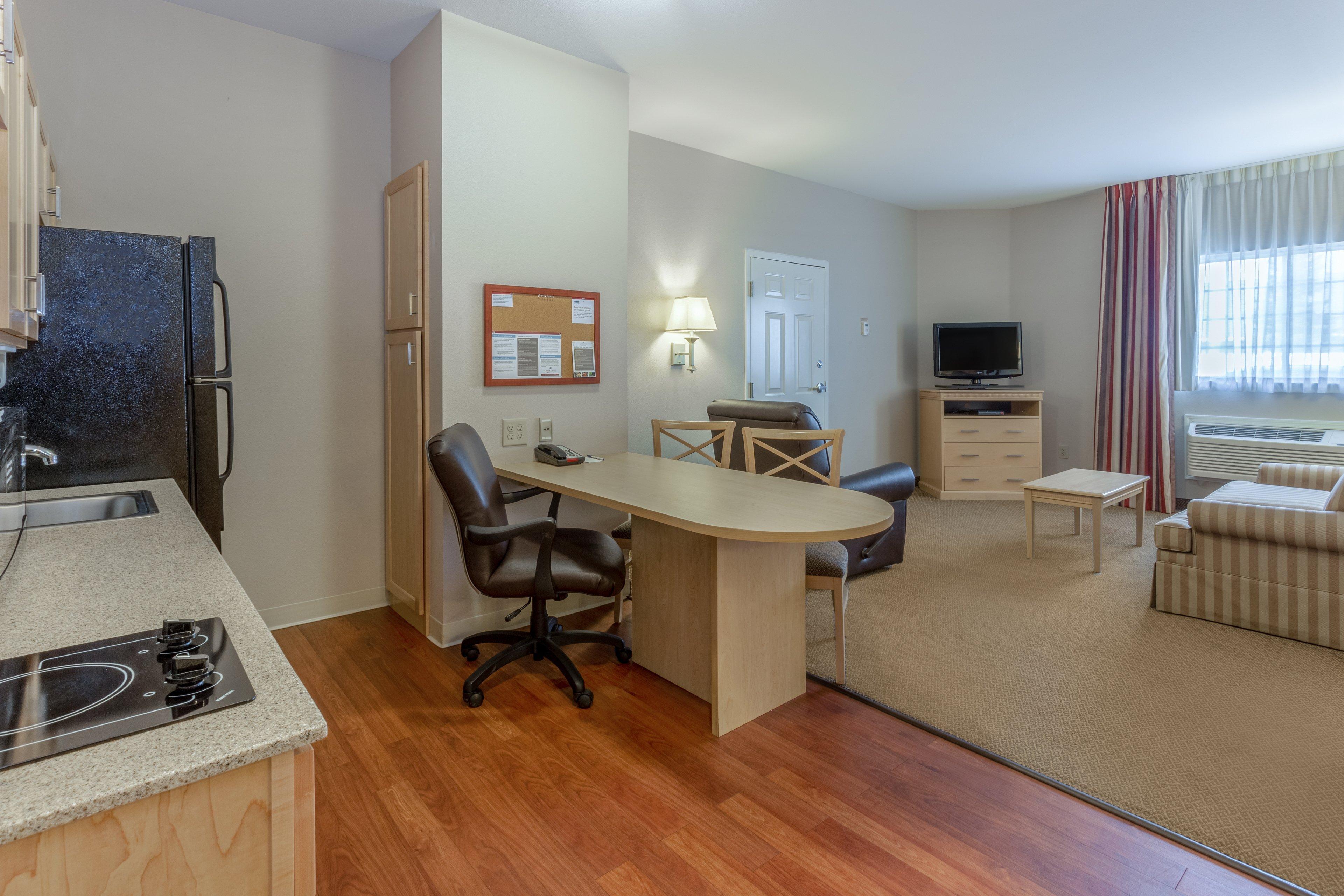 Candlewood Suites Minot By Ihg Buitenkant foto