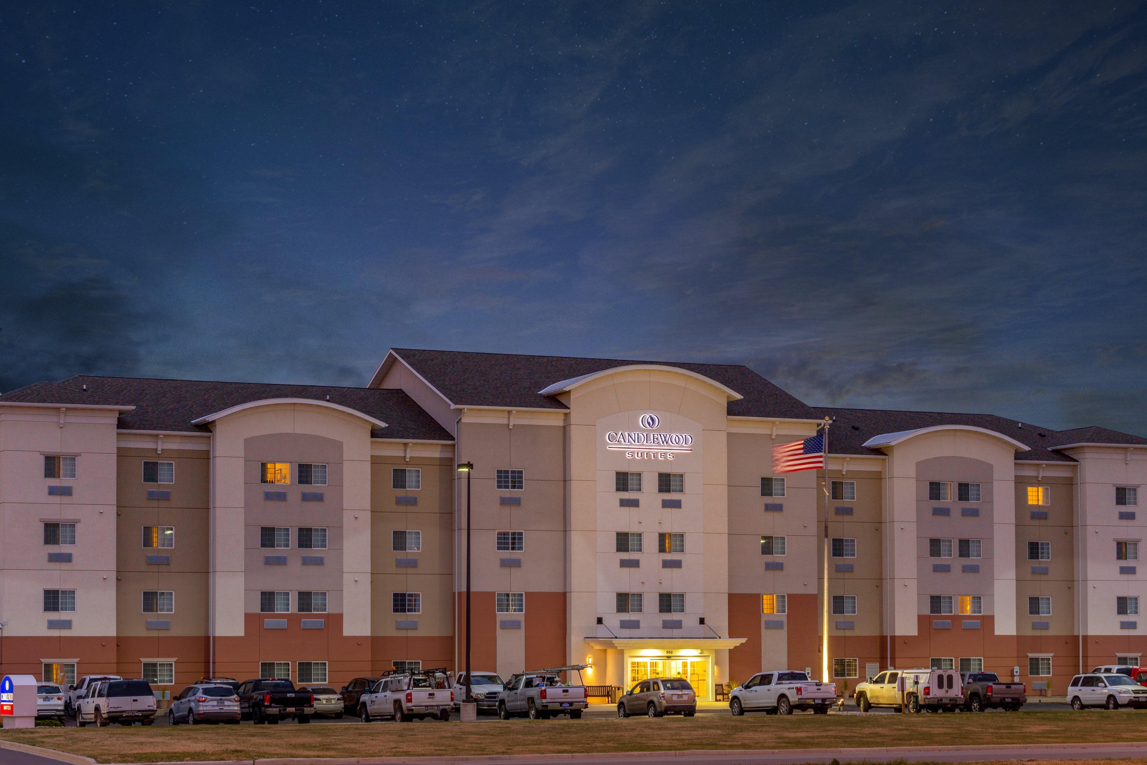 Candlewood Suites Minot By Ihg Buitenkant foto