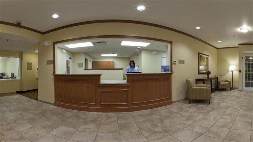 Candlewood Suites Minot By Ihg Buitenkant foto